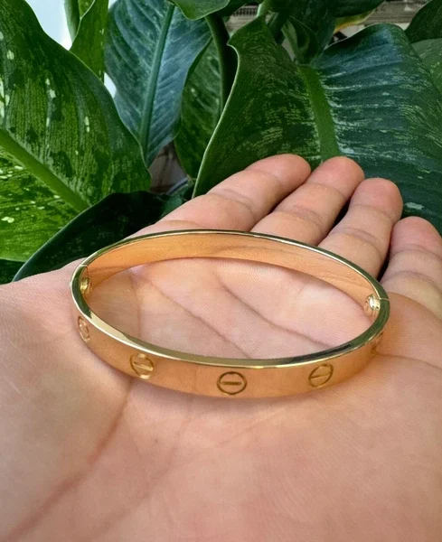 Bracelet love cartier en or jaune 18 carats, taille 16, avec boîte et certificat – b4034