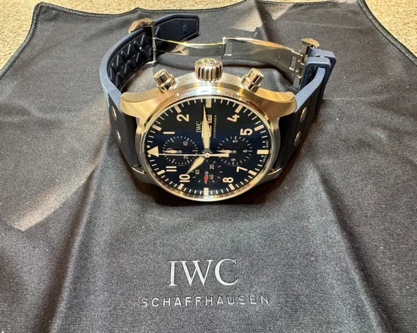 Chronographe d’aviateur iwc édition le petit prince – iw377714 coffret + papiers