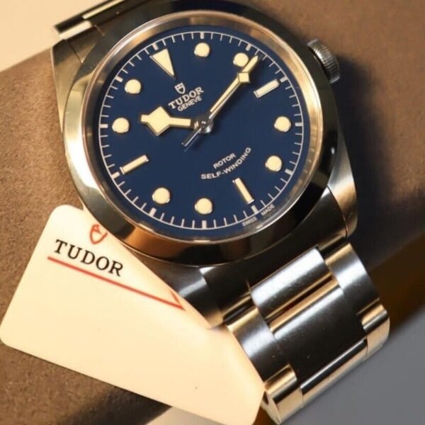 Marque Rolex ( Authentique garanti) Modèle Submariner